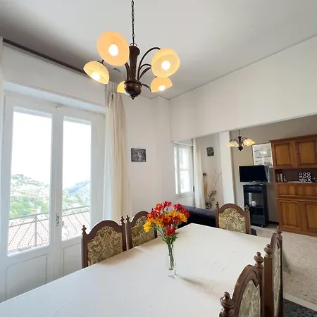 L&r - Casa Illiade Con Parcheggio Libero, Terrazza Panoramica E Wi-fi Lejlighed