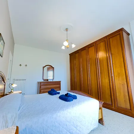 L&r - Casa Illiade Con Parcheggio Libero, Terrazza Panoramica E Wi-fi Lejlighed