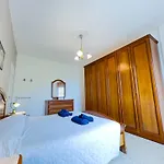 L&r - Casa Illiade Con Parcheggio Libero, Terrazza Panoramica E Wi-fi Apartmán